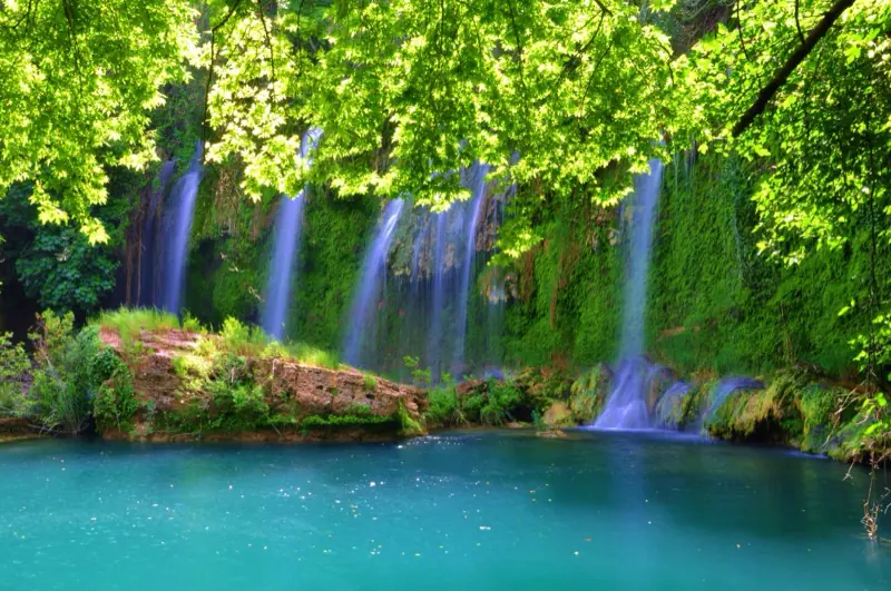 Water stepping down the canyon at Kurşunlu Waterfall